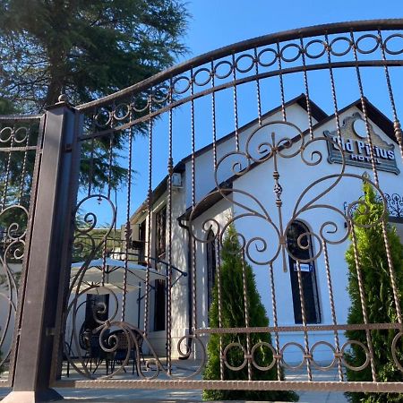 Hotel Old Pitius 피준다 외부 사진