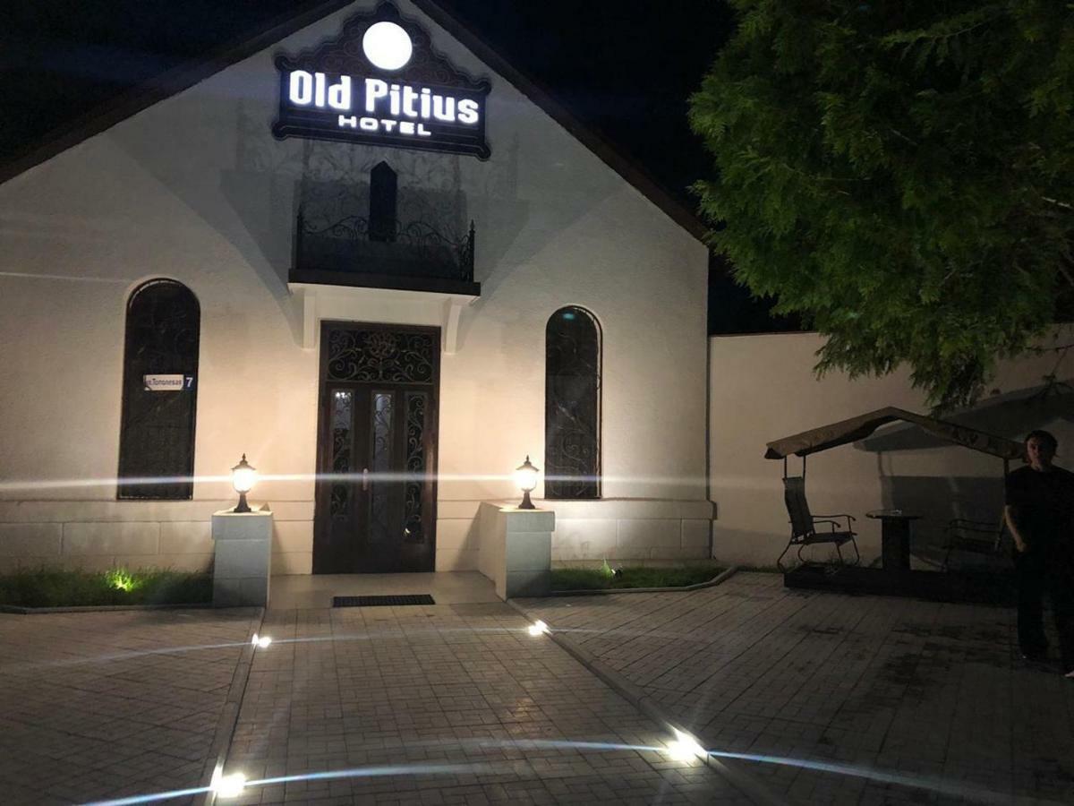 Hotel Old Pitius 피준다 외부 사진