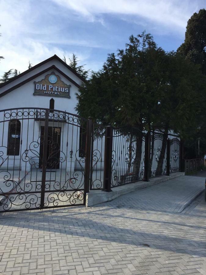 Hotel Old Pitius 피준다 외부 사진